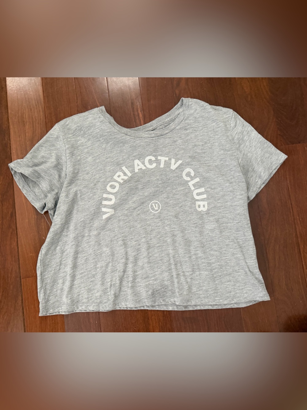 Vuori Gray Short Sleeve Tee